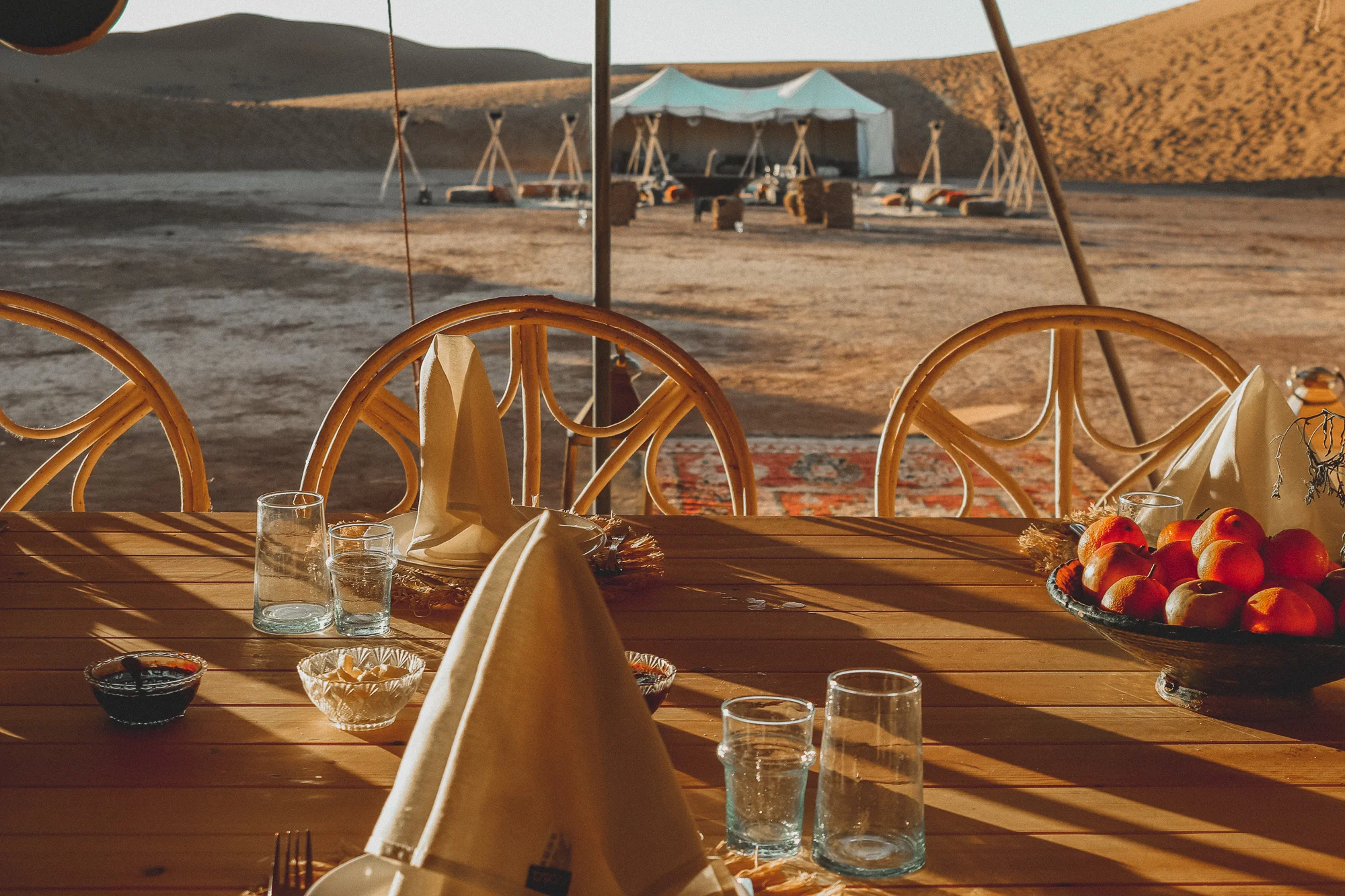 Desert dining